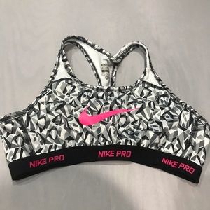 Nike Pro Sports Bra